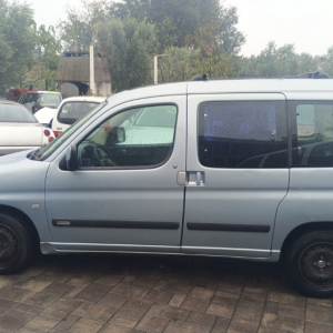 Berlingo putnički 2.0hdi, klima, kuka,krovni nosači