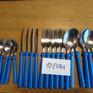 Stroj za mljevenje i pasiranje voća i povrća