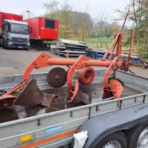 Trobrazni plug Kverneland 14"