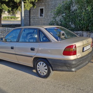 Opel Astra 1.4 Benzin