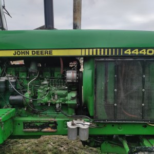 JOHN DEERE 4440