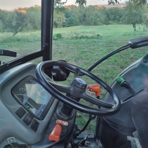 Traktor New Holland TN65F