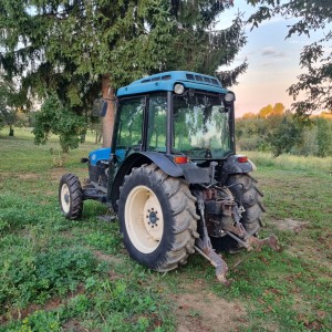 Traktor New Holland TN65F