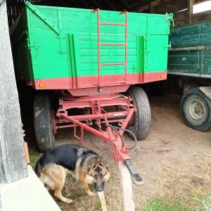 Traktor i priključci