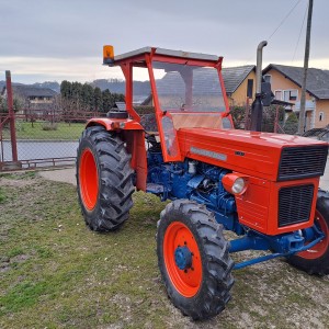 Traktor Universal