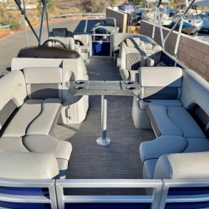Bennington 22 LSR