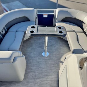 Bennington 22 LSR