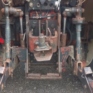 Traktor Zetor 10145 sa prednjim utovarivačem
