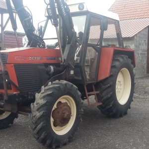 Traktor Zetor 10145 sa prednjim utovarivačem
