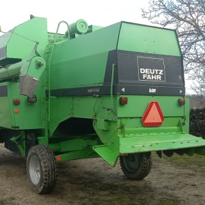 Kombajn Deutz Fahr 3570 sa 3.60 žitnim i 4 reda Oros adapterom
