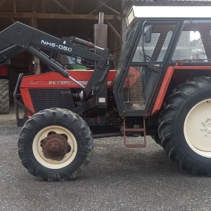 Traktor Zetor 10145 sa prednjim utovarivačem