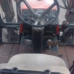 Traktor Zetor 10145 sa prednjim utovarivačem