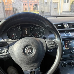 VW Passat R-line 2.0 TDI