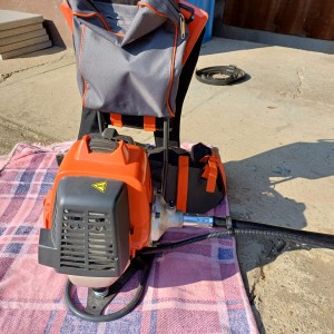 PROFESONALNI ČISTAČ TRIMER HUSQVARNA 553 RBX