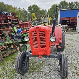 TRAKTOR IMT 555