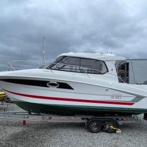 Beneteau Antares 8