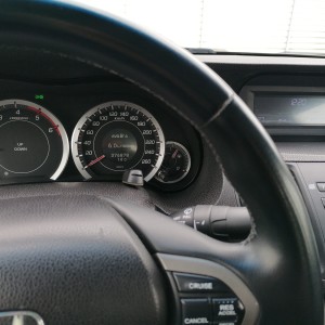 Prodajem automobil