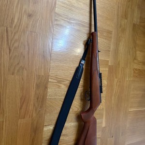 ANSCHUTZ 1515 - 1516 CAL. 22 MAG SA PICATINNY RUSAN MONTAŽOM