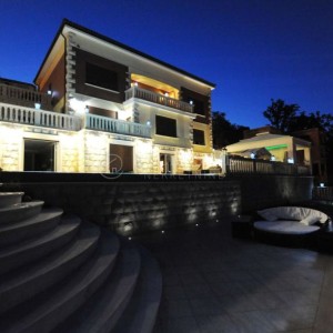 EXCLUSIVNA VILLA UZ MORE U OPATIJI - 1 RED DO MORA