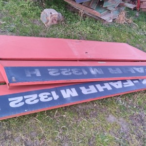 HAUBA ZA KOMBAJN DEUTZ FAHR 1322 LIJEVA I DESNA