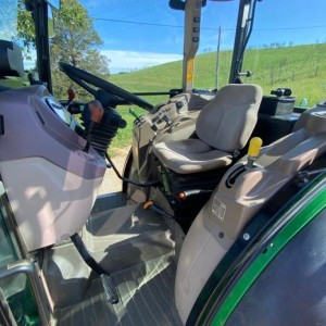 John Deere 5090