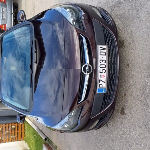 Opel astra sedan