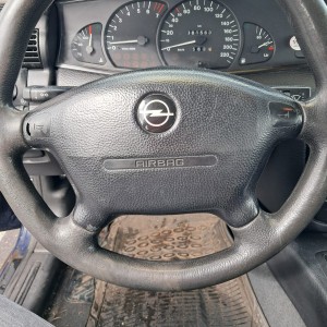 Opel Omega 2.0 16V