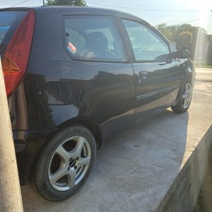 PRODAJE SE FIAT PUNTO