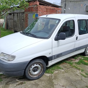 Prodajem Citroën Berlingo 1.4 2000.god.