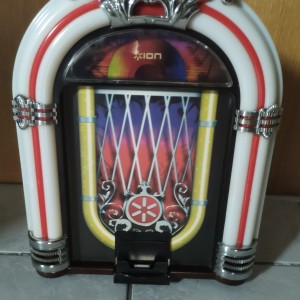 Jukebox ION Dock,Ipad dock,Aux ulaz,LED rasvjeta,napajanje,