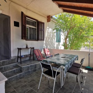 Apartmani Bulat -Apartman 2+2 ***, na otoku Prviću, 50 m od plaže/mora