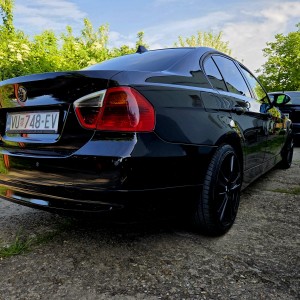 BMW E90