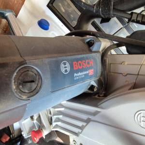 BOSCH potezno-nagibna pila GCM 12 SDE