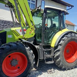 Claas Arion 430