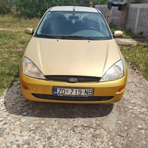 Ford Focus benzin+plin