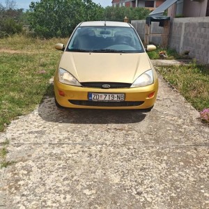 Ford Focus benzin+plin
