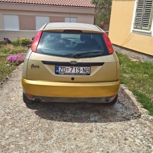 Ford Focus benzin+plin