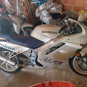 Honda VFR 750f RC36/1, garancija 6 mj. ili 10000 km