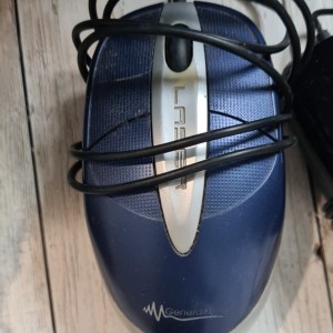 HP tipkovnica sa njemačkim slovima I laserski miš