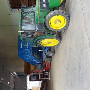 JOHN DEERE 6100