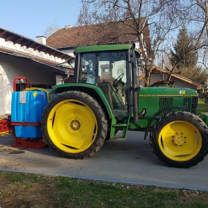 JOHN DEERE 6100