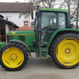 JOHN DEERE 6100