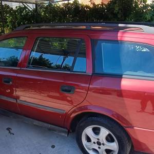 Opel Astra karavan 1.6 i reg jednu godinu odlično radi i vozi