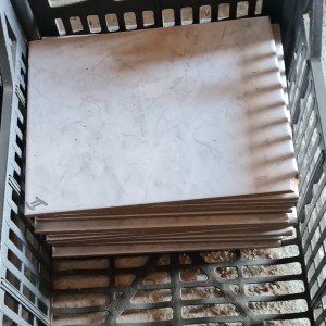 Podne bijelosive pločice