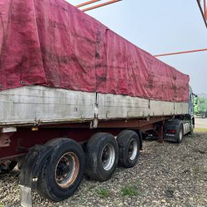 Poluprikolica kiper