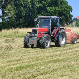 Prodaje se traktor Masey Ferguson 3070
