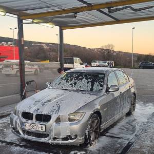 Prodajem bmw e90