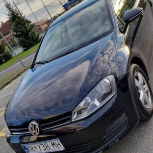 Prodajem Golf 7 1.6TDI DSG