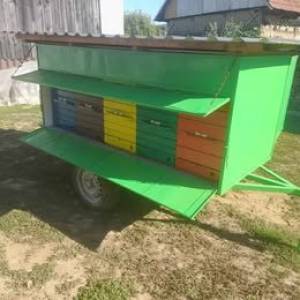 Prodajem Prikolice za Pčele Cijena 1500€ oba dvije Prikolice 2 komada