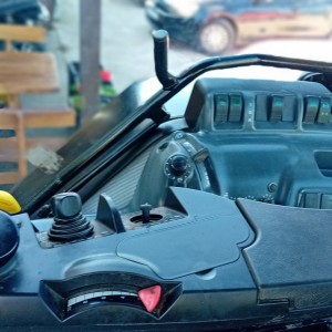 Prodajem traktor